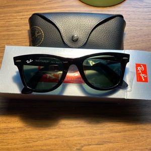 Wayfarer Ray Bans